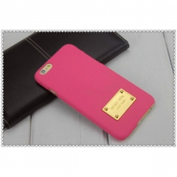 Пластиковый Чехол-накладка софттач Michael Kors для iPhone 6 Розовый